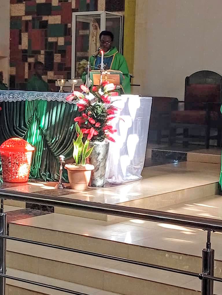 Catholic Priest urges Nigerians to be shining examples for peace