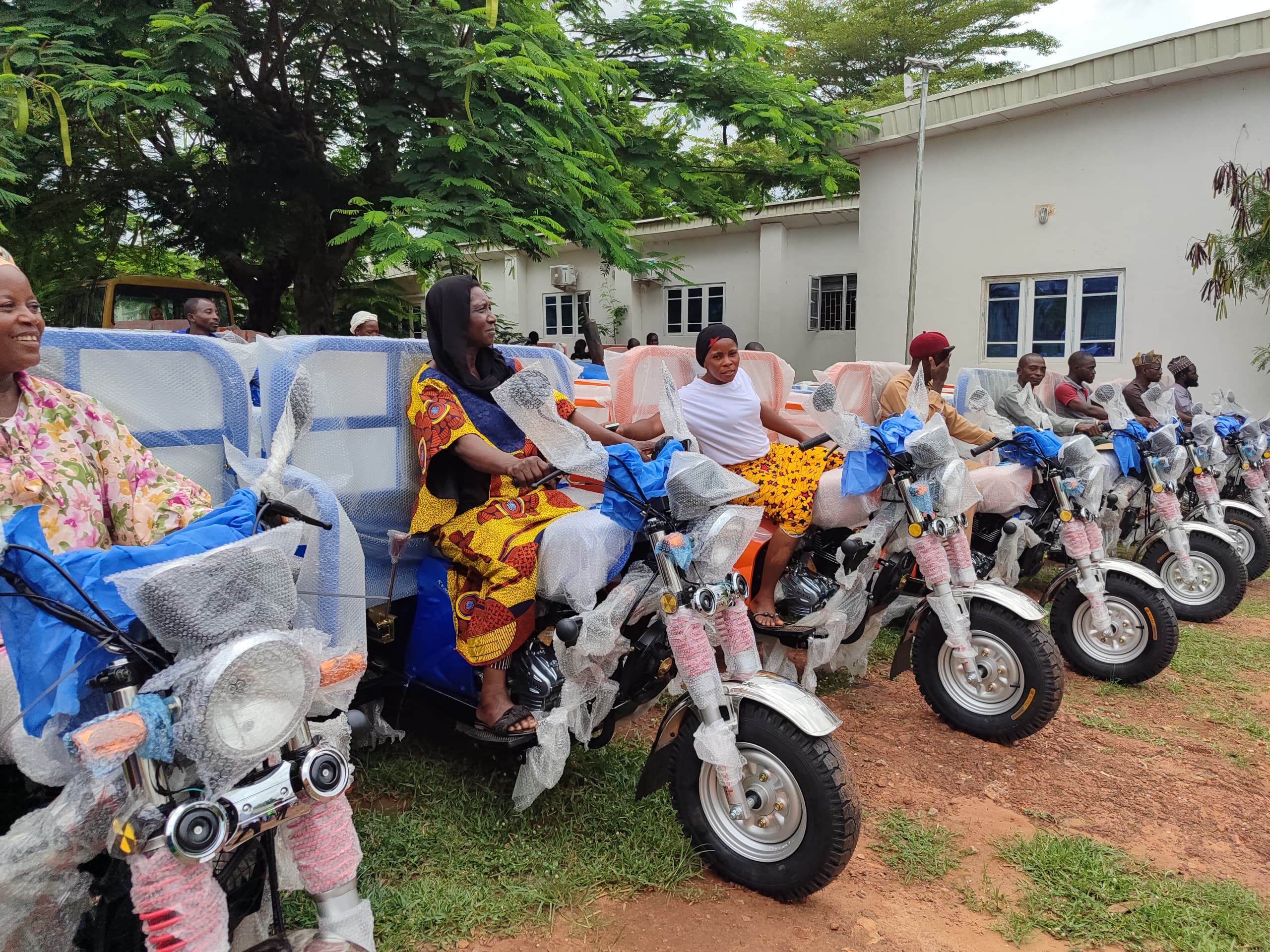 FG/IFAD-VCDP distributes farm inputs, tricycles to 1,918 farmers in Nasarawa